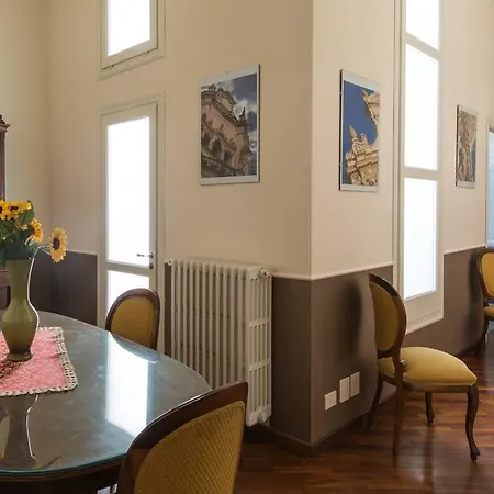 Les Maisons Palazzo Beneventano Apartment *