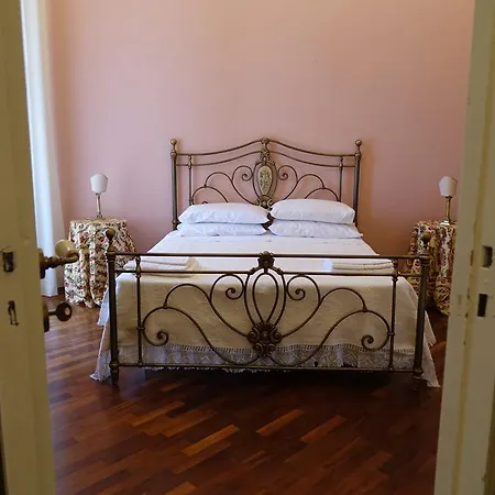 Les Maisons Palazzo Beneventano Apartment *