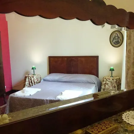 Apartment Les Maisons Palazzo Beneventano CTA
